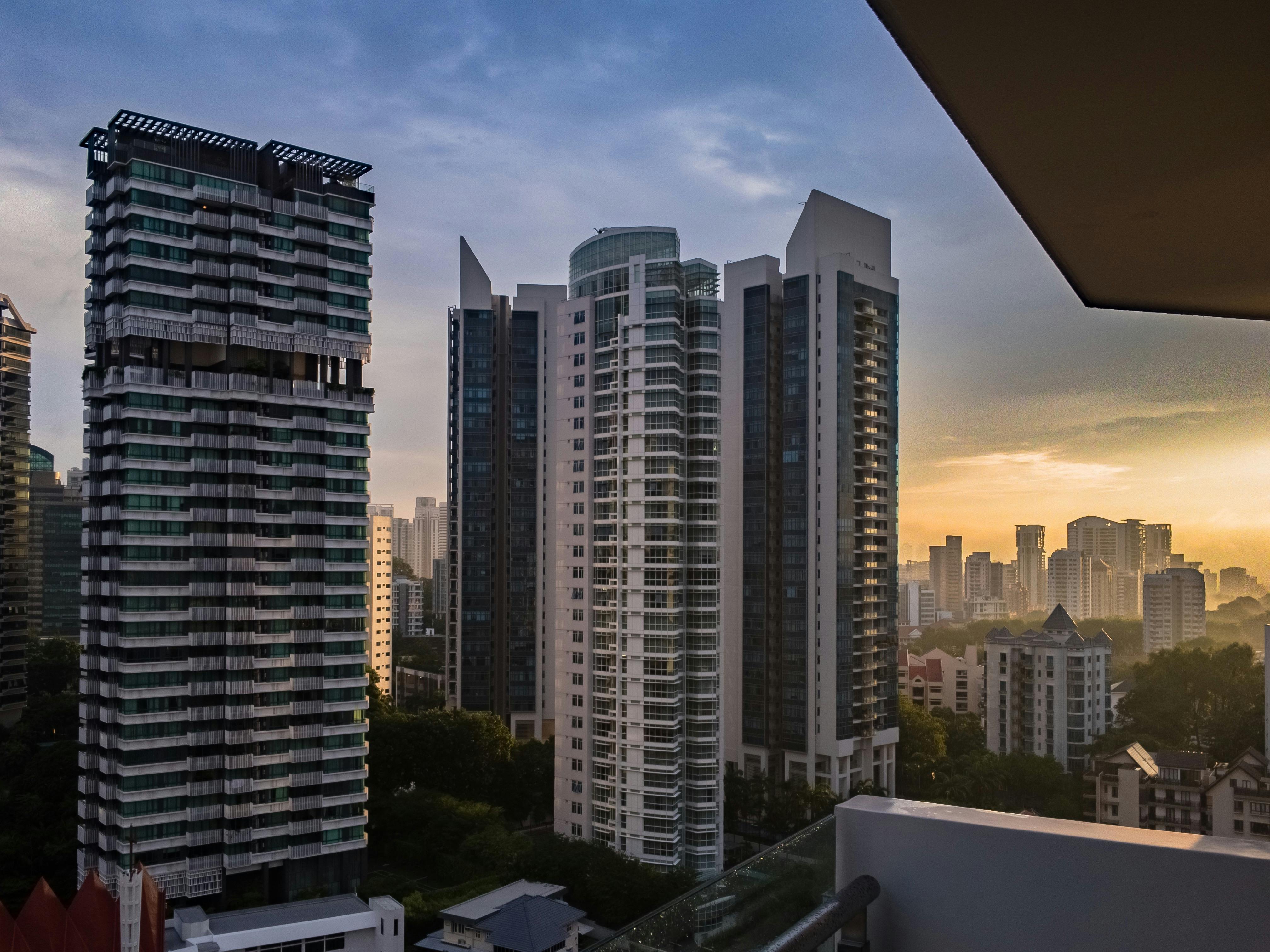 pexels-photo-825582.jpeg?cs=srgb&dl=1-surrey-road-view-high-rise-apartment-singapore-sunset-825582.jpg&fm=jpg