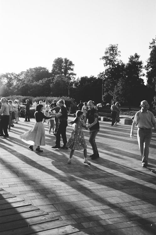 Free Grayscale Photo of People Dancing  Stock Photo