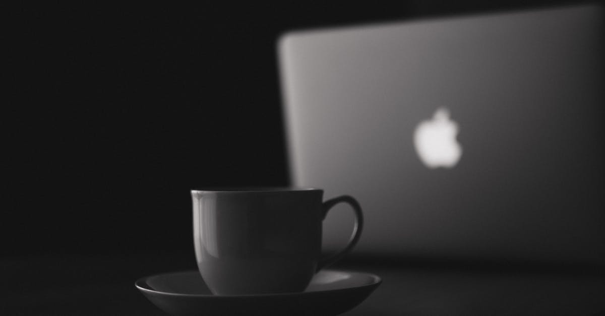 How to select multiple files on MacBook