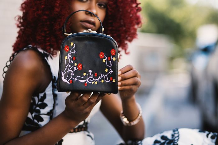 Post de bolsa feminina no Instagram