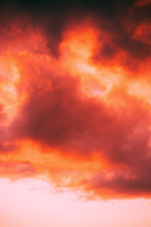 Free 
A Cloudy Sky during the Golden Hour Stock Photo