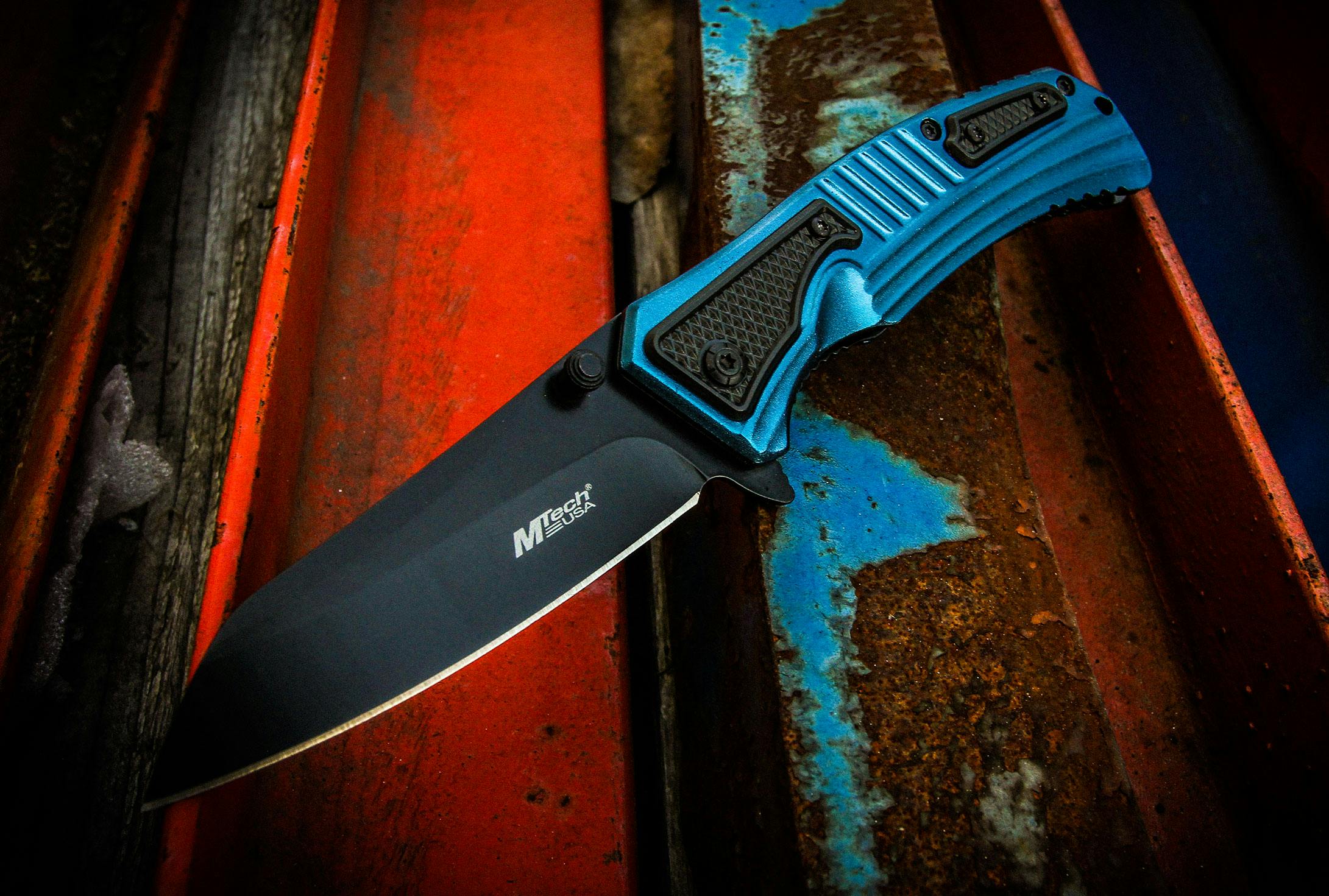 Ein Mann in einem traditionellen schottischen Kilt