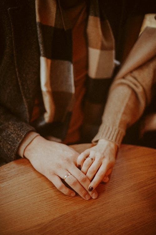 Free Couple Holding Hands  Stock Photo