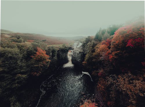 Foto d'estoc gratuïta de bell paisatge, cascades, foto des d'un dron