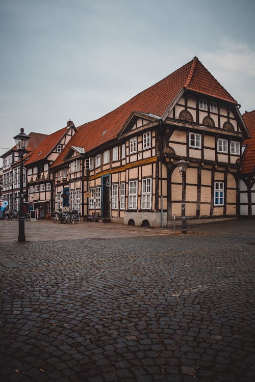 Fotografia Domów Brązowych I Czarnych