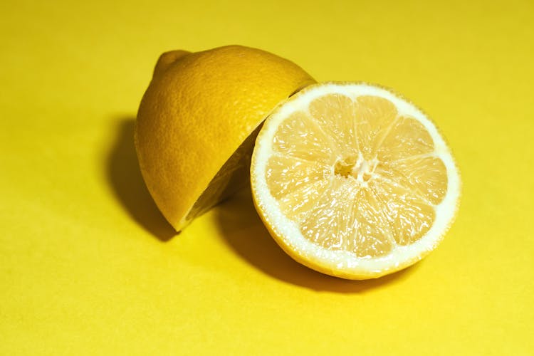 Close-Up Photography Of Sliced Lemon