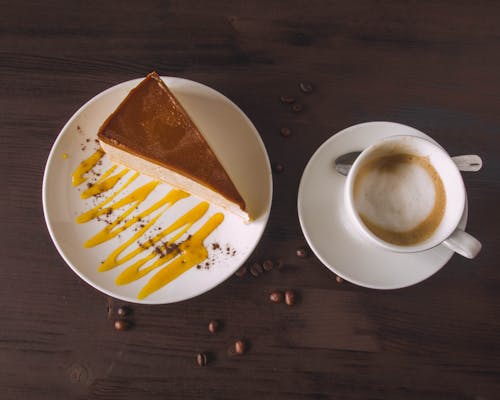 Gratis stockfoto met cafeïne, cappuccino, cheesecake