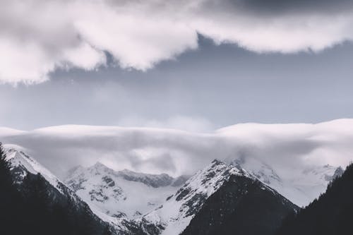 免费 白雪覆盖的山脉摄影 素材图片
