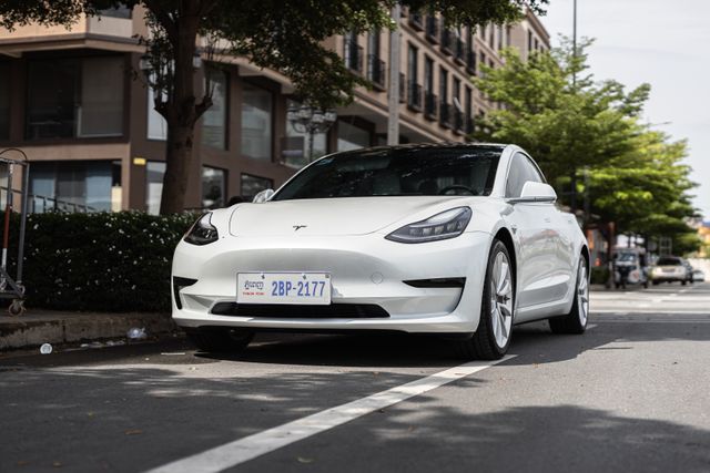 Tesla Stages 60 Robotaxi Model Ys in Phoenix as Network Eyes 8-City U.S. Footprint by June