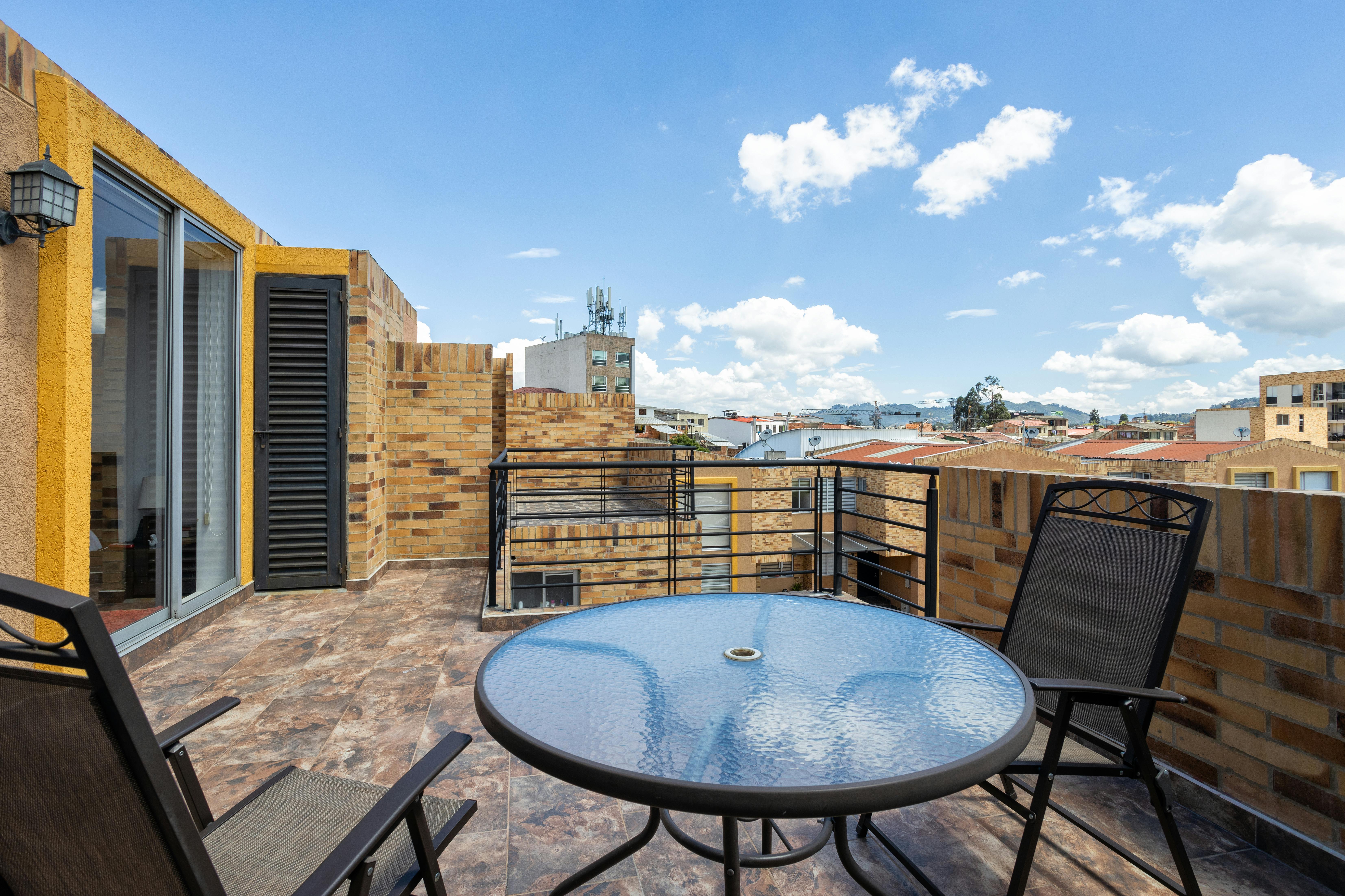 chicago loop student housing rooftop deck - student housing in chicago loop