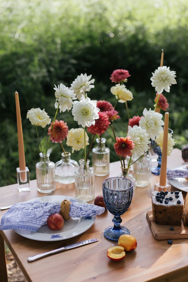 Mini bud vase set summer tablescape 2026