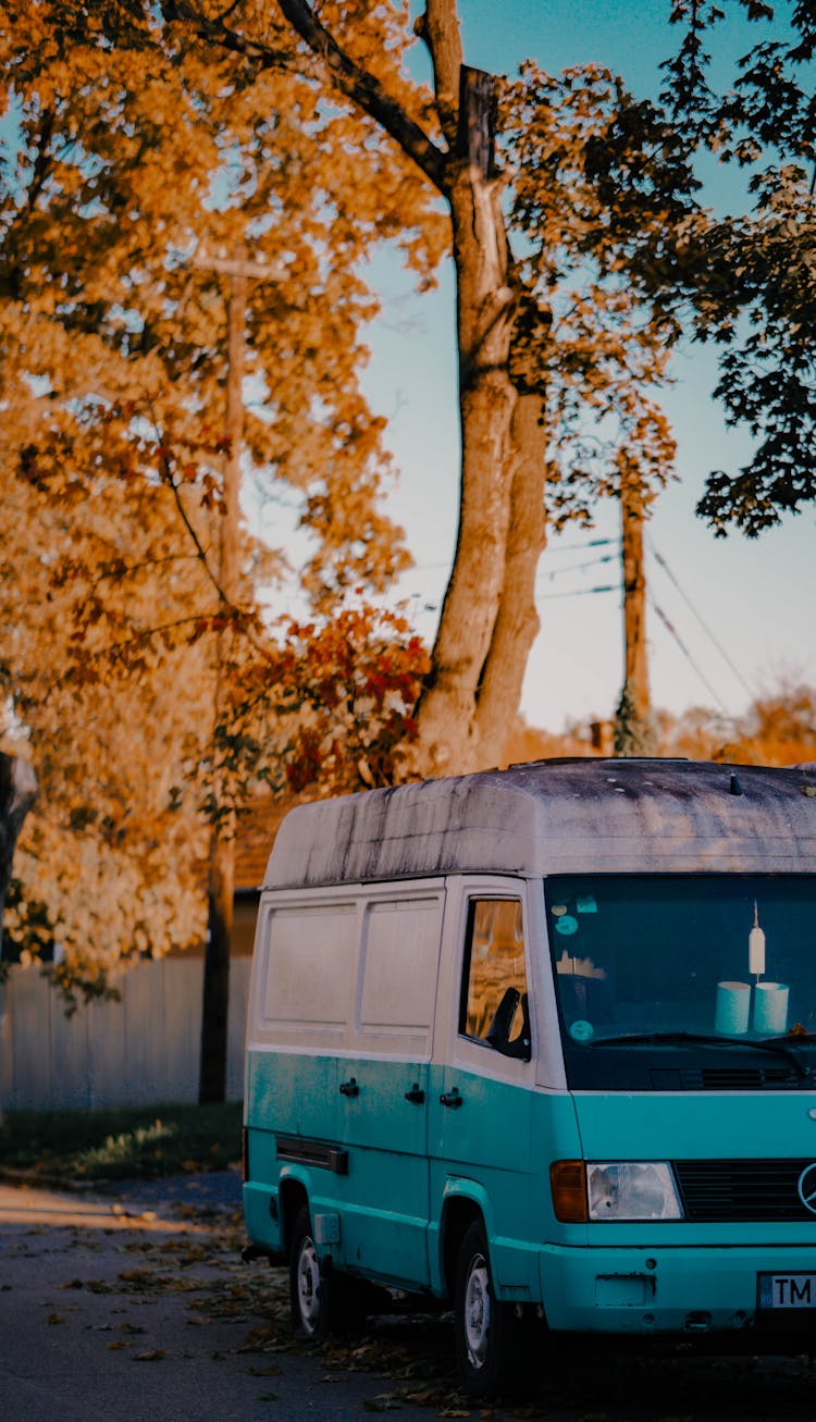 Photo Of A Dirty Mercedes Benz Van 