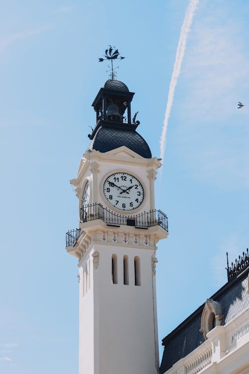 Gratis lagerfoto af arkitektur, blå himmel, klokketårn