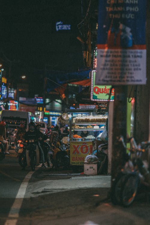 คลังภาพถ่ายฟรี ของ กลางคืน, คนขี่มอเตอร์ไซค์, ฉากในเมือง