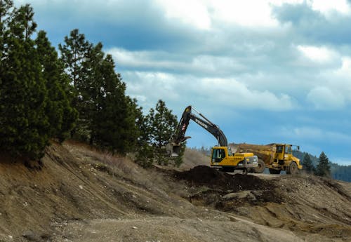 Excavator Kuning