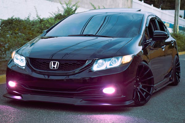 Honda Insight: A Stylish and Efficient Hybrid Sedan