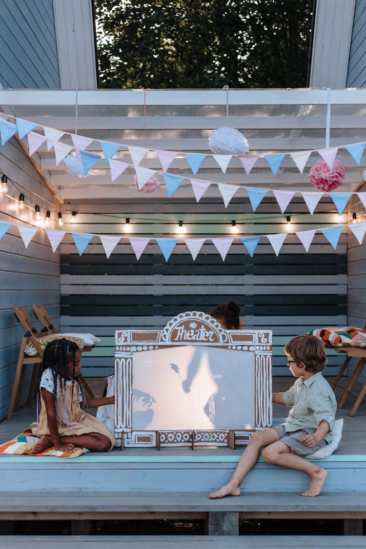 Kids Performing Shadow Theatre