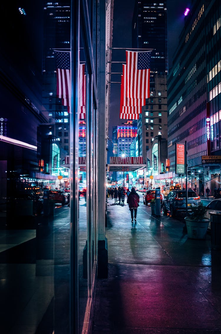 The W 33rd Street In New York At Night