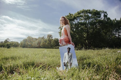afrikalı amerikalı adam, alan, arazi içeren Ücretsiz stok fotoğraf