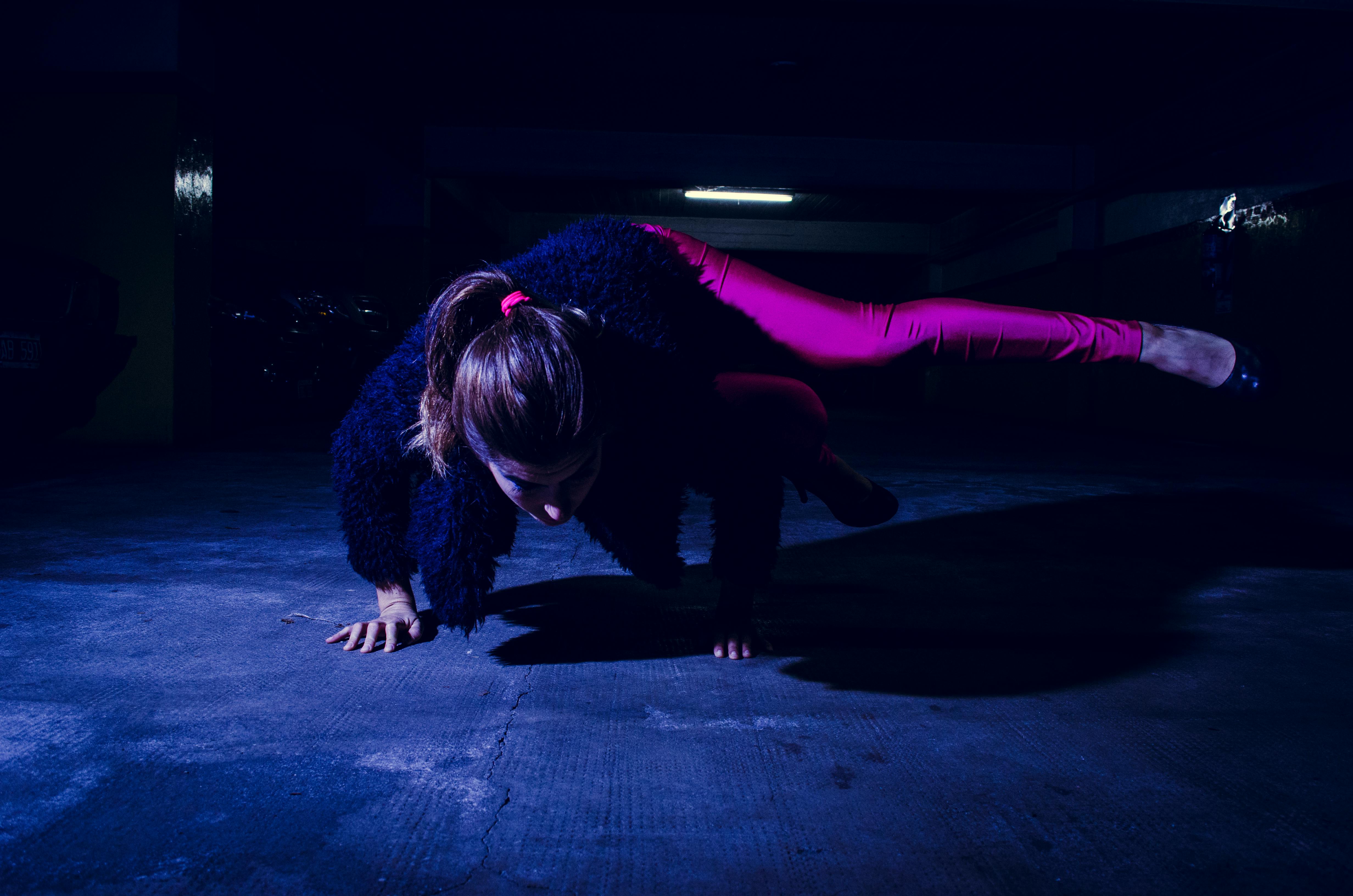 Woman Wearing Purple Leggings Dancing Hip Hop · Free Stock ... - 1200 x 627 jpeg 52kB