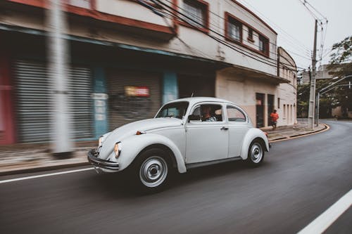 Foto d'estoc gratuïta de automòbil, carretera, clàssic