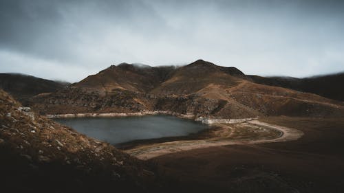 Foto profissional grátis de cênico, céu sombrio, conhecimento