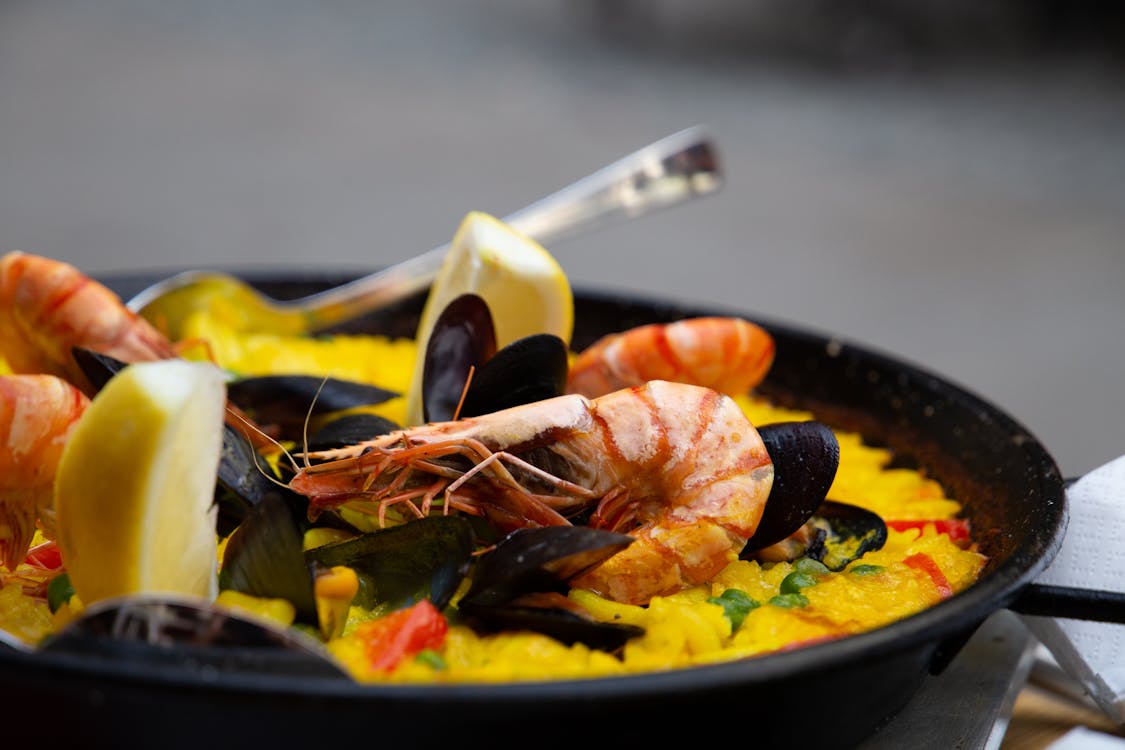 Free A Close-Up Shot of a Seafood Paella Stock Photo