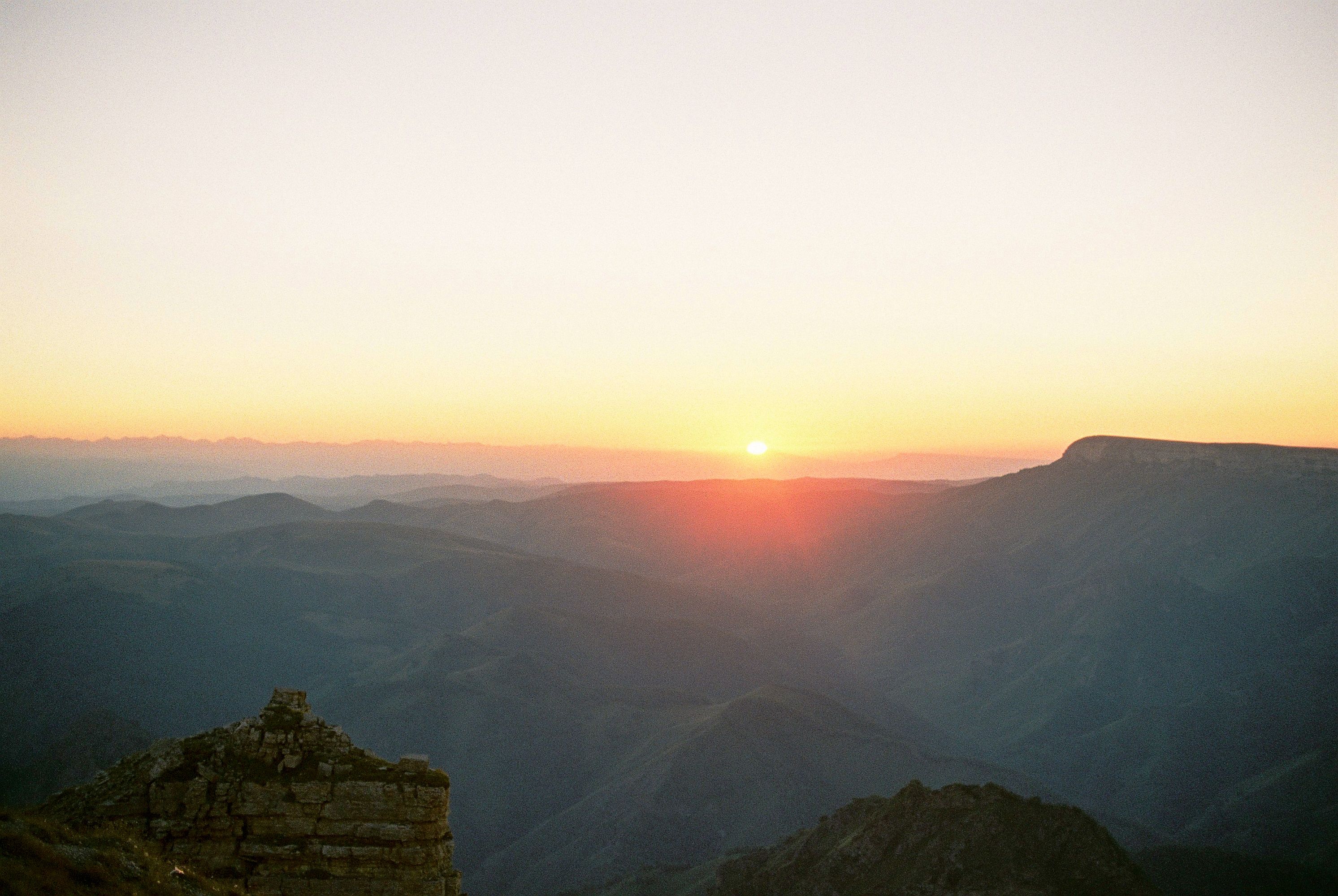 A Mountain Range during the Golden Hour · Free Stock Photo