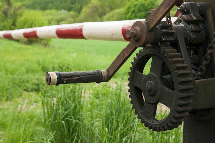 Crank And Gears Of Raised Barrier 