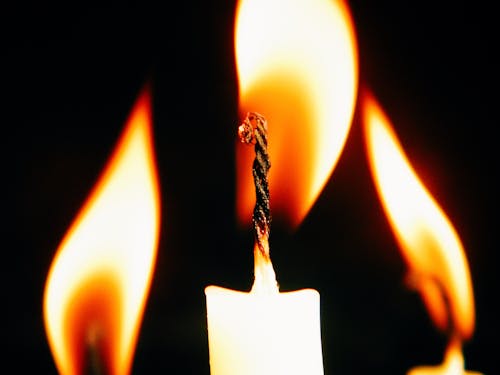 Foto d'estoc gratuïta de espelmes, foc, foto