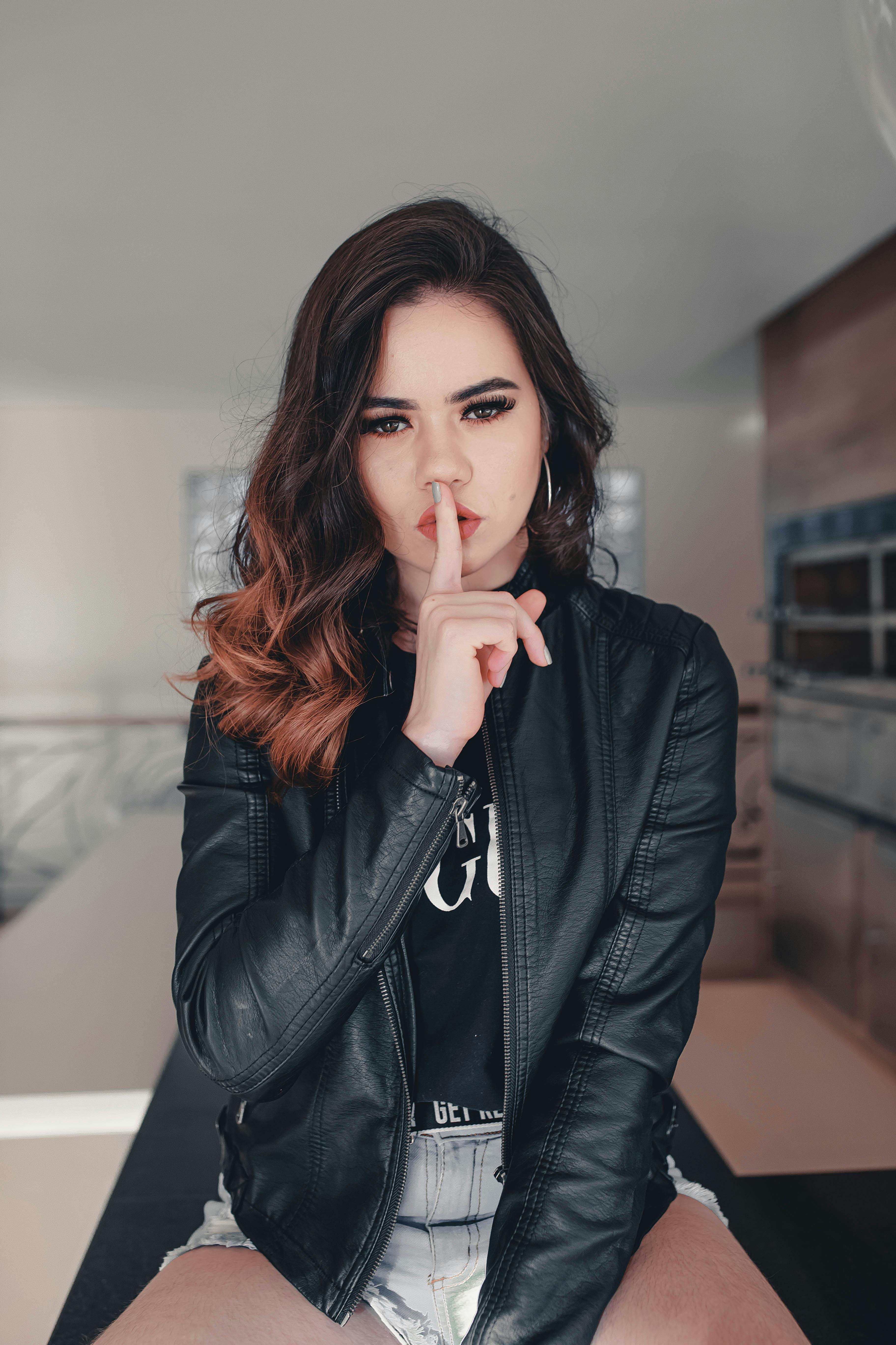 Are silent people intelligent?