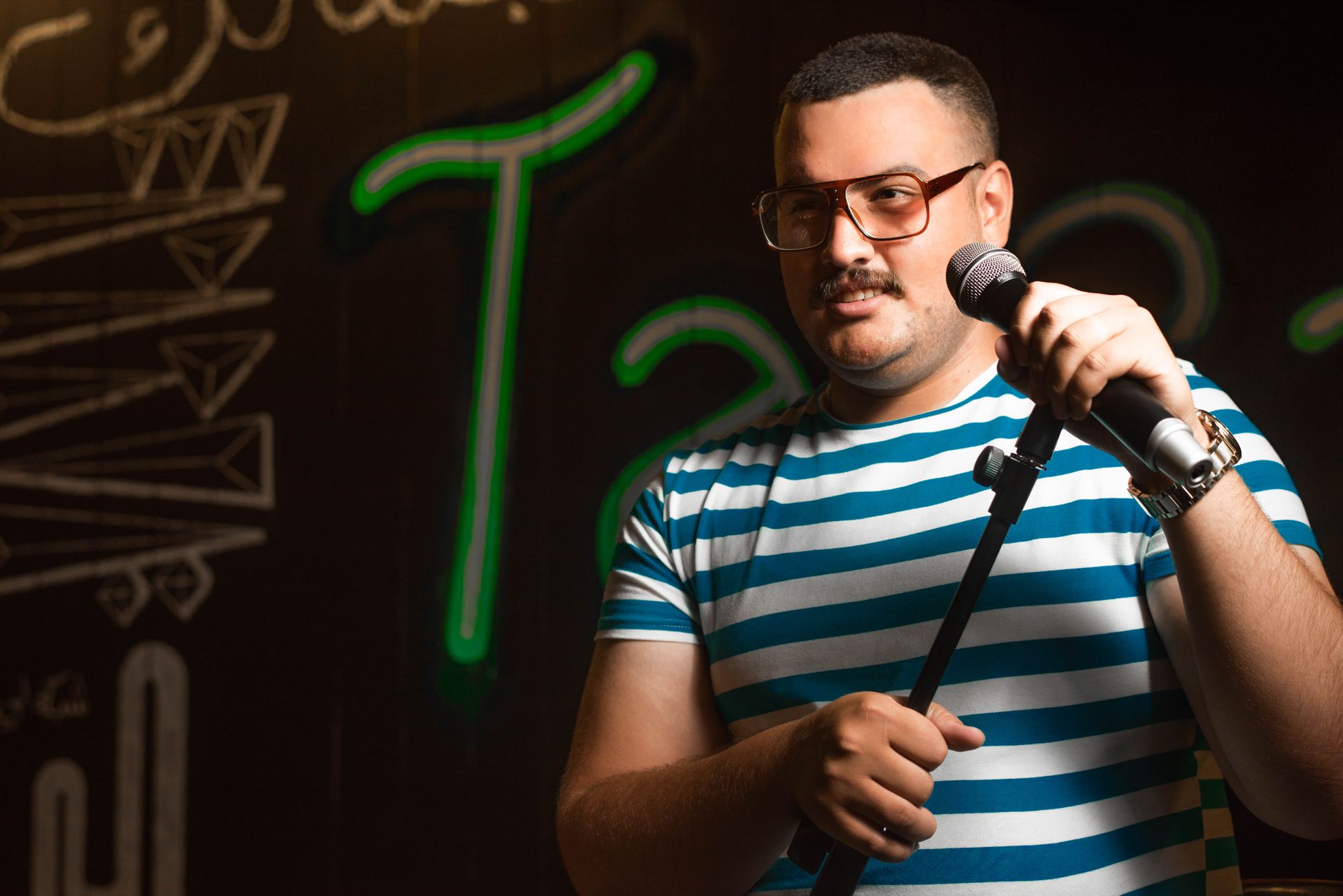 Cabaretier Jay Francis verkoopt 100.000 tickets voor zijn show