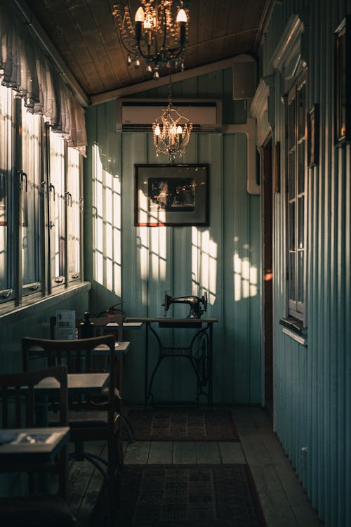 Foto profissional grátis de design de interiores, interior do café, luz e sombra