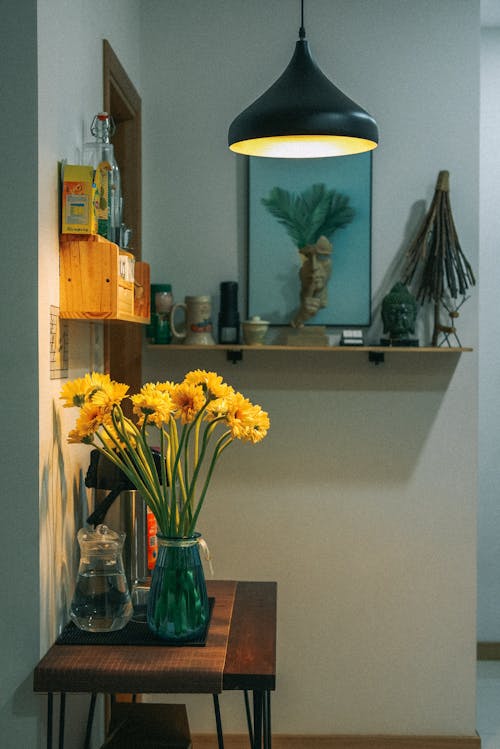 Darmowe zdjęcie z galerii z dom, kompozycja kwiatowa, lampa wisząca