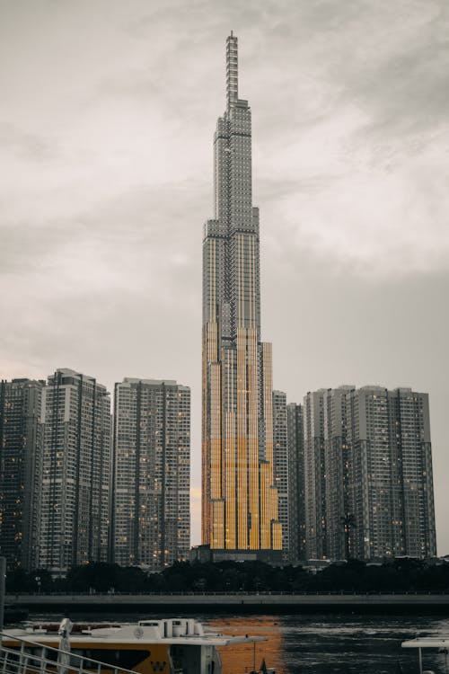 Tải ảnh Landmark 81 miễn phí và cập nhật những hình ảnh đẹp nhất của tòa nhà cao nhất Việt Nam. Với những tấm ảnh chất lượng cao, bạn sẽ có thêm nhiều lựa chọn cho bộ sưu tập của mình và luôn cập nhật những góc nhìn mới nhất của Landmark 81.