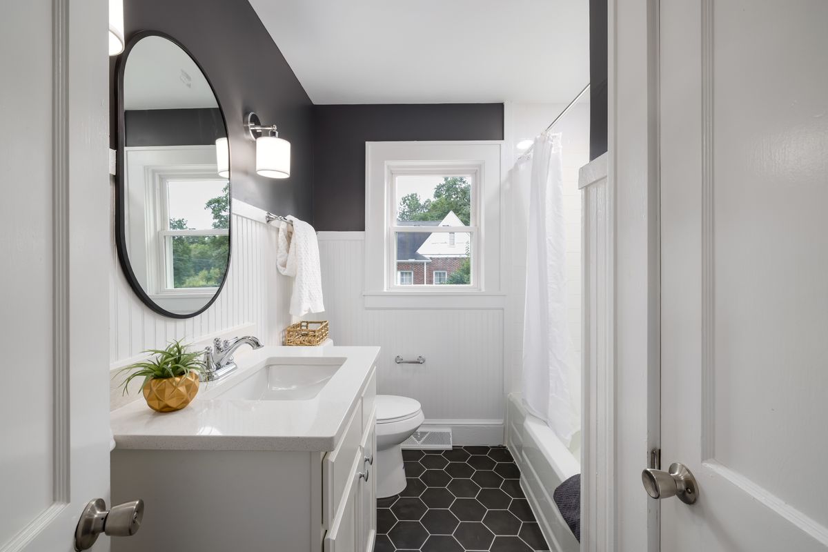 Popular Black White Bathroom Floor Tile Patterns