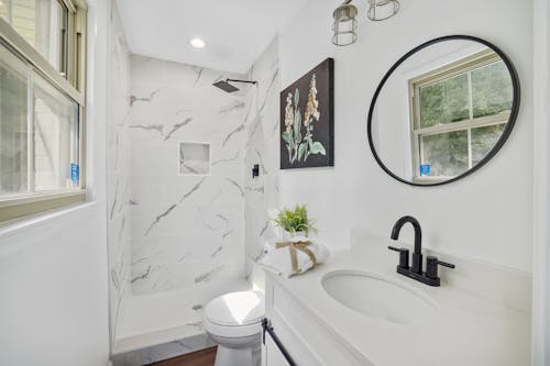 Fotos de stock gratuitas de baño, cuarto de baño, diseño de interiores