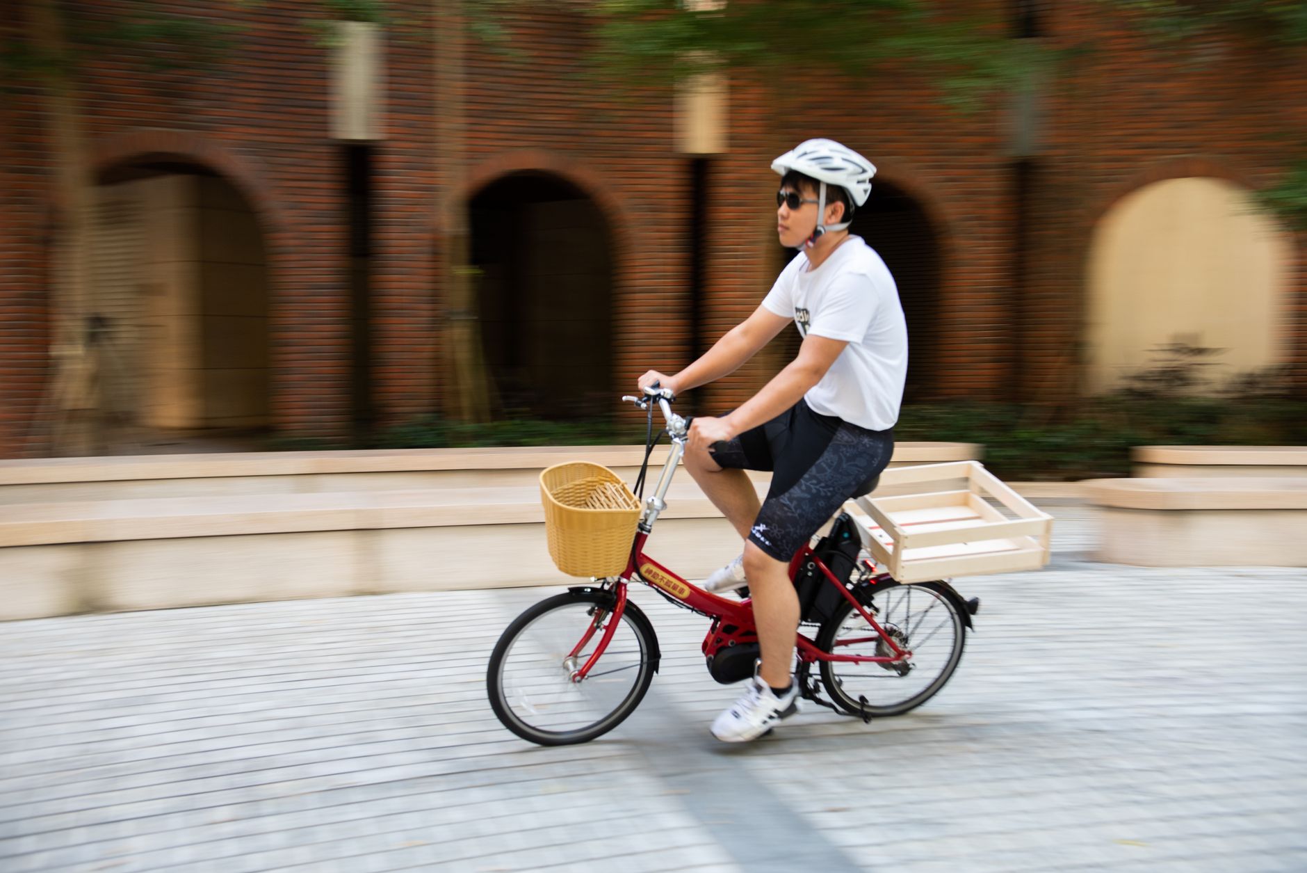 crossbike basket commute urban cycling