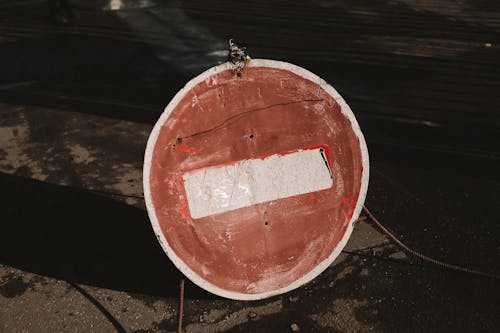 Foto profissional grátis de alerta, fechar-se, placa de trânsito