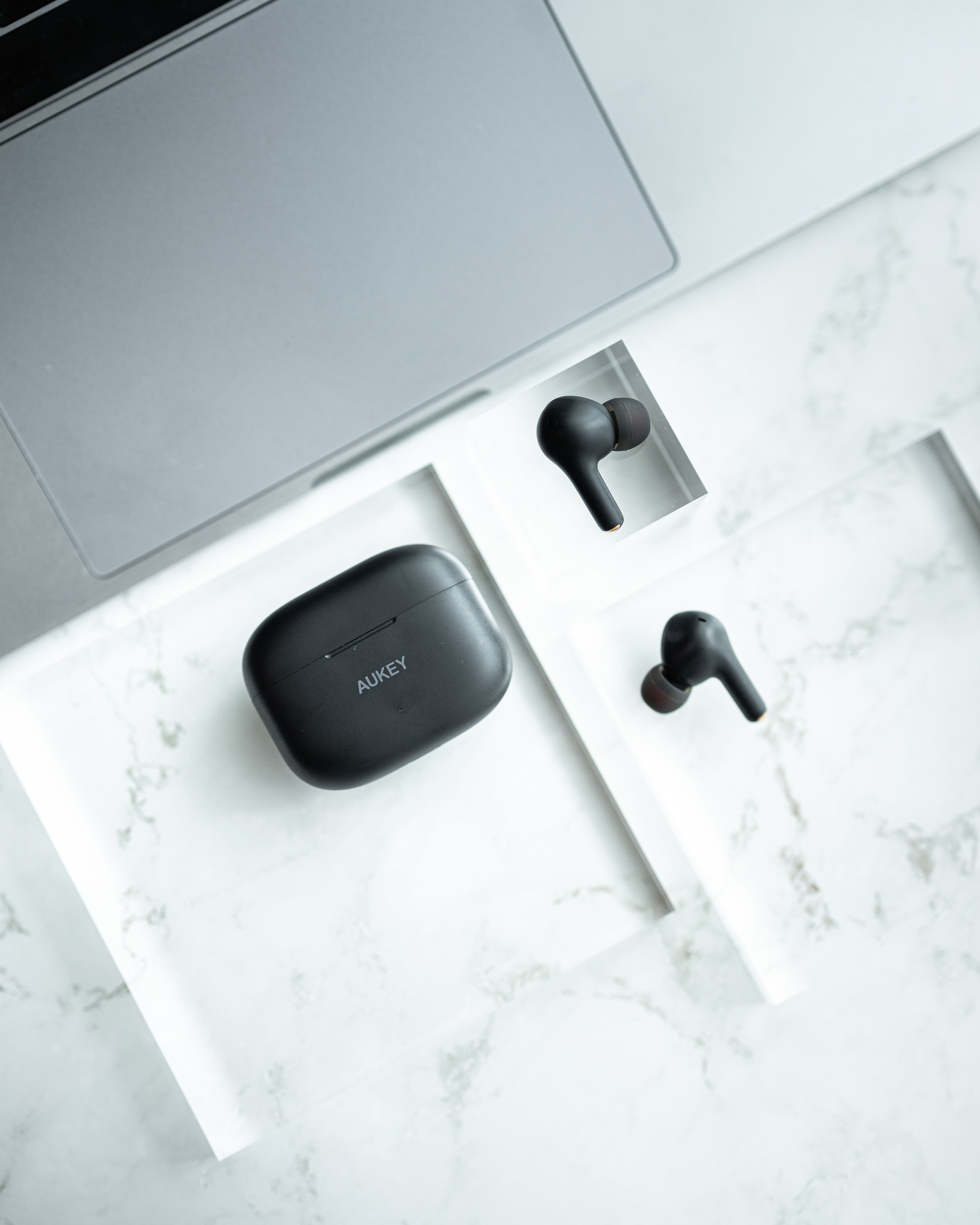 Close-Up Photo of Apple Airpods · Free Stock Photo