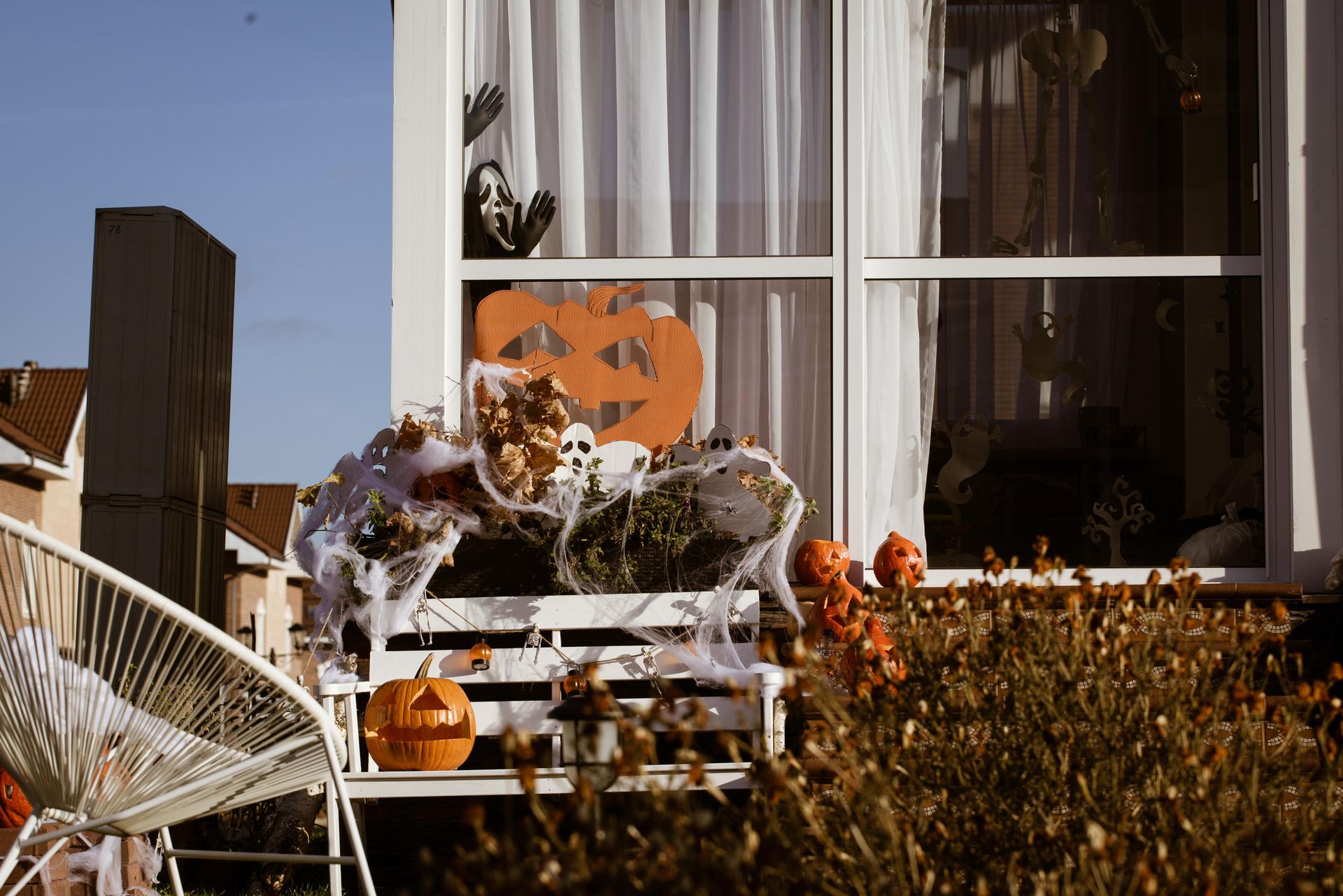 Halloween Decorations on the Bench