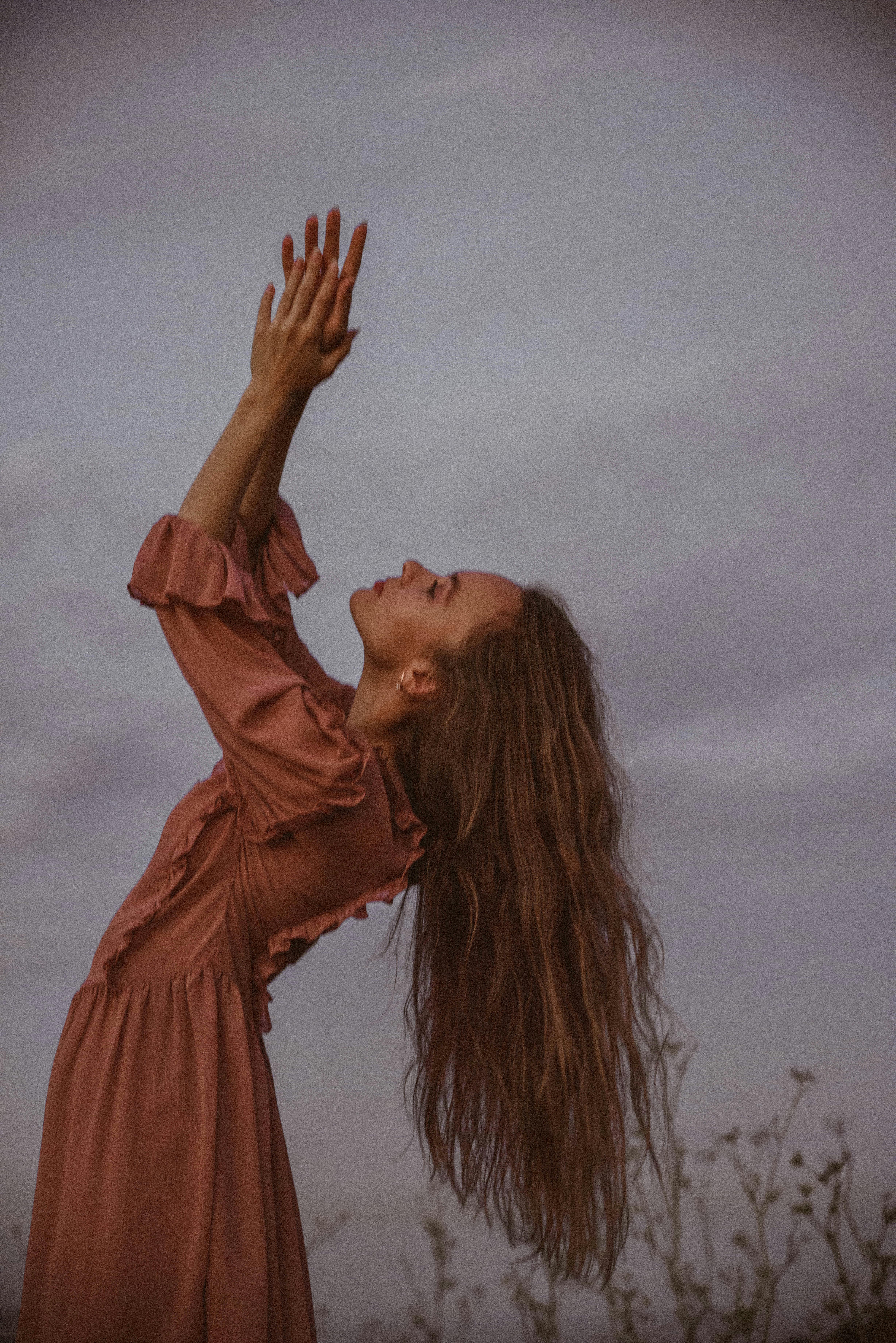 Comment séduire son mari ? 5 Side View of a Woman with Long Hair · Free Stock Photo