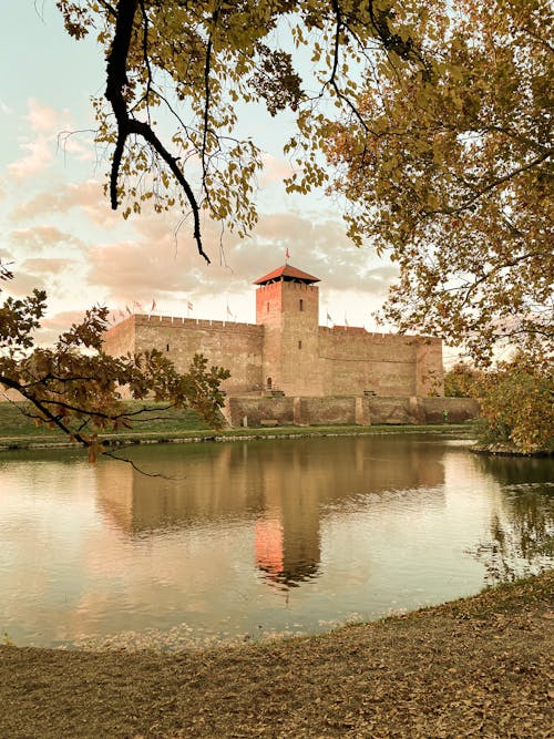 Free Photo of a Castle Near a Lake Stock Photo