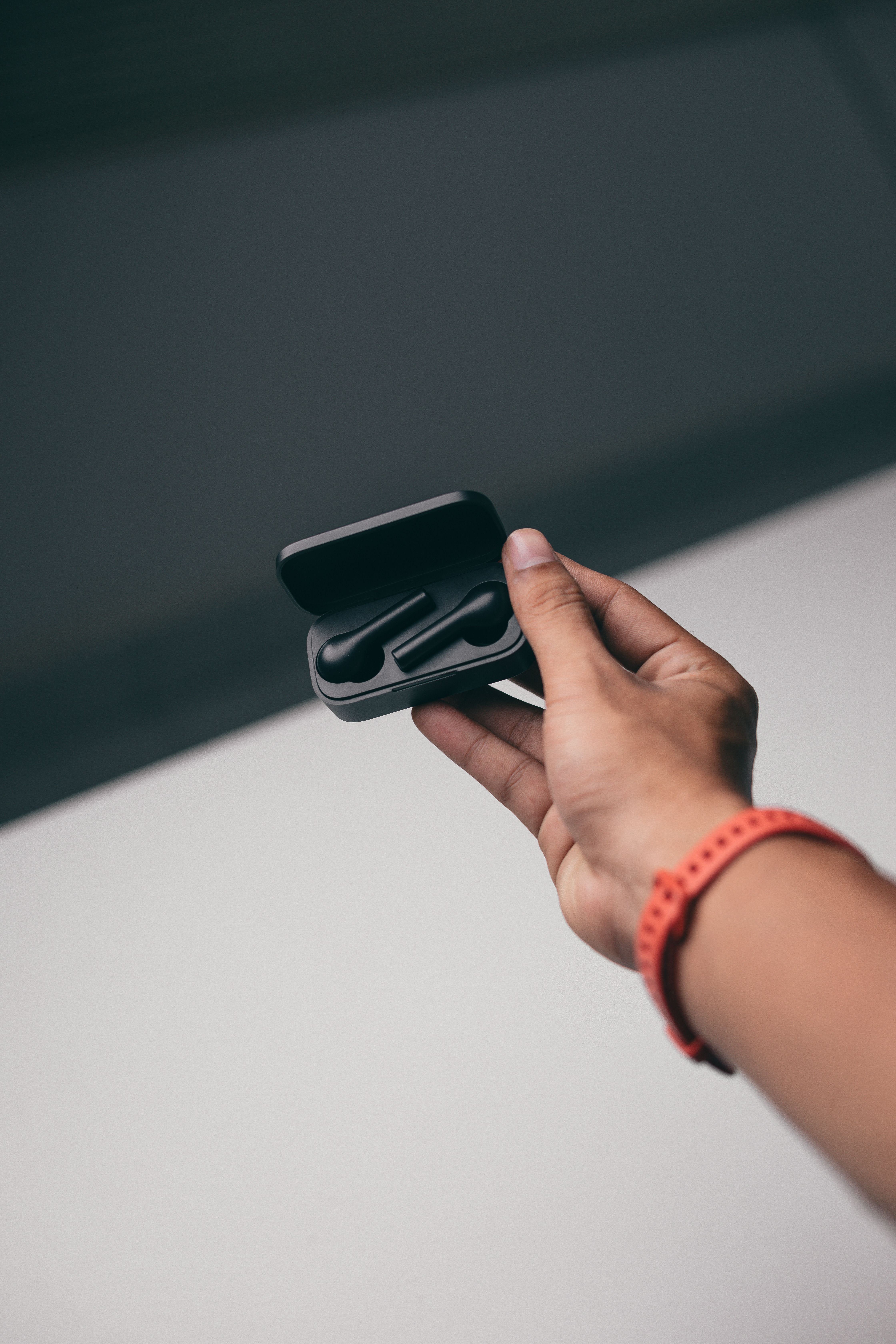 Best Wireless Earbuds Under $30 in 2026 (Top 7)