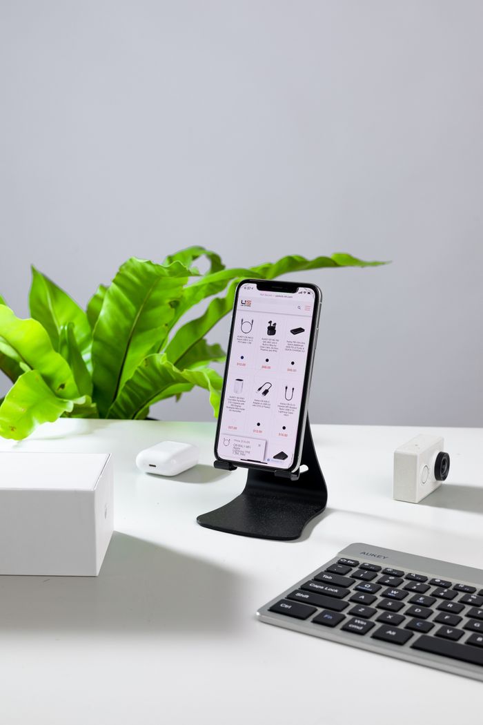 Phone Stand in Dubai