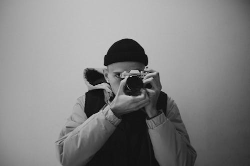 Δωρεάν στοκ φωτογραφιών με άνδρας, ασπρόμαυρο, κάμερα