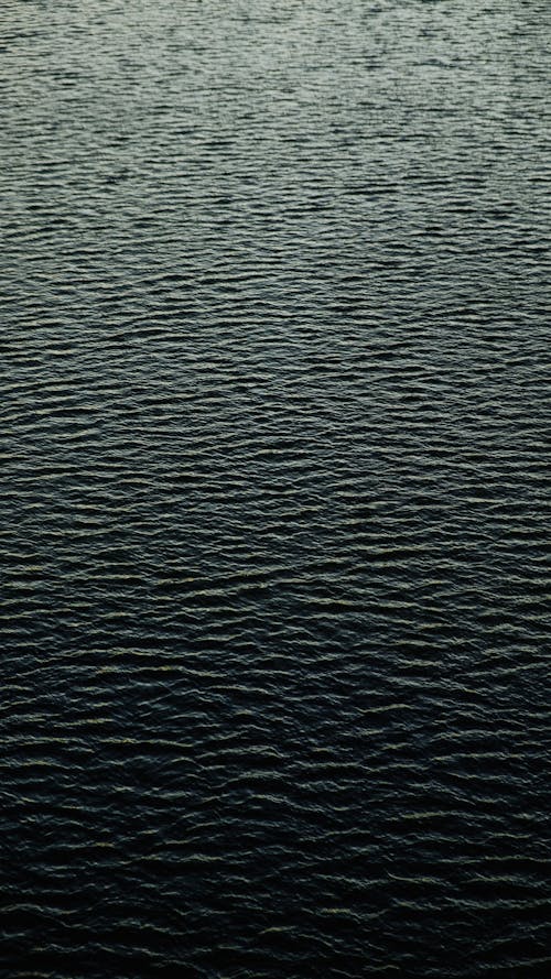 Fotos de stock gratuitas de agua, áspero, foto con dron