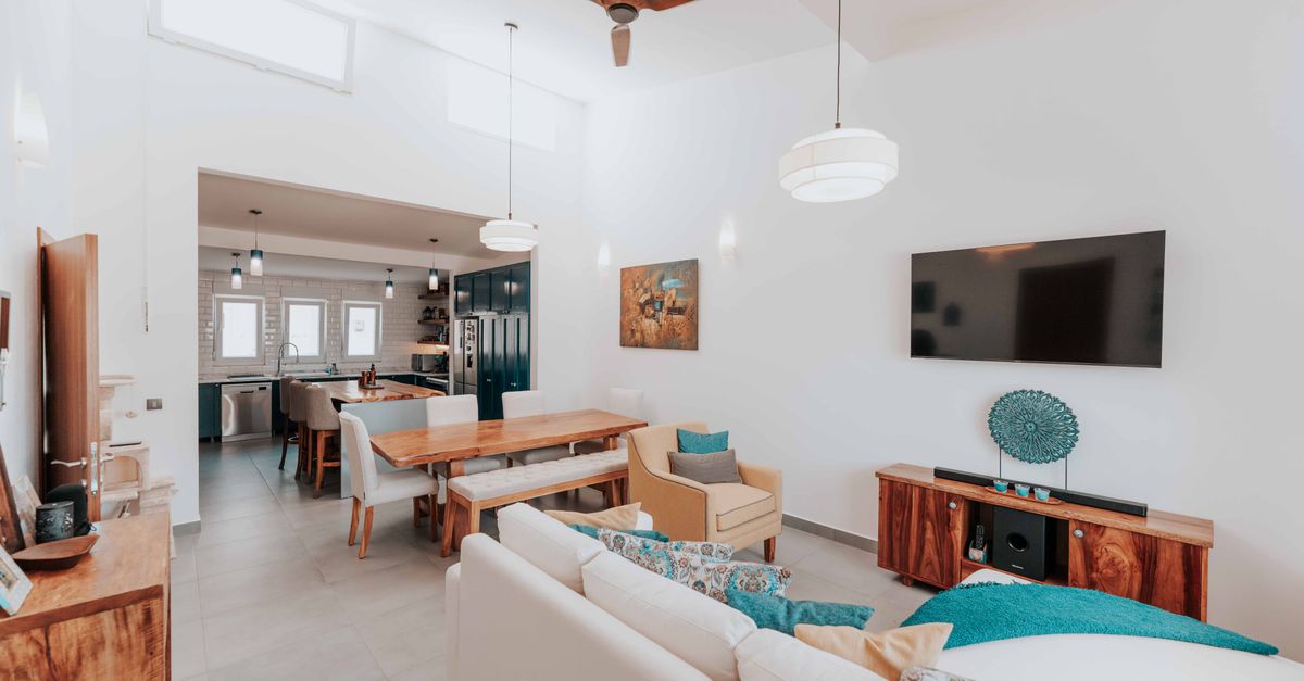 Comment optimiser l'espace avec des meubles en bois sur mesure