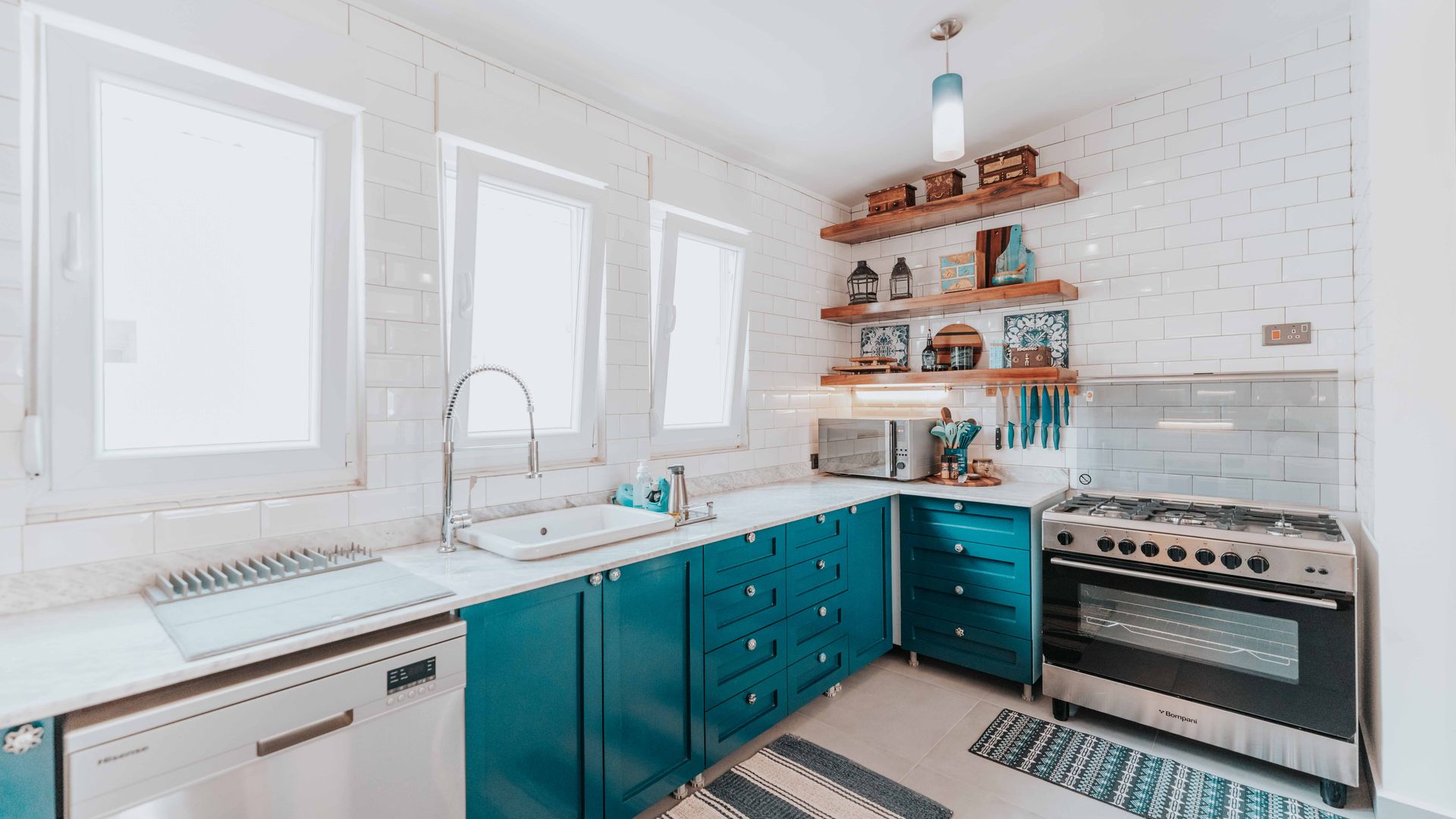 Kitchen Designer in Aglantzia: What Local Companies Charge — illustrasjonsbilde