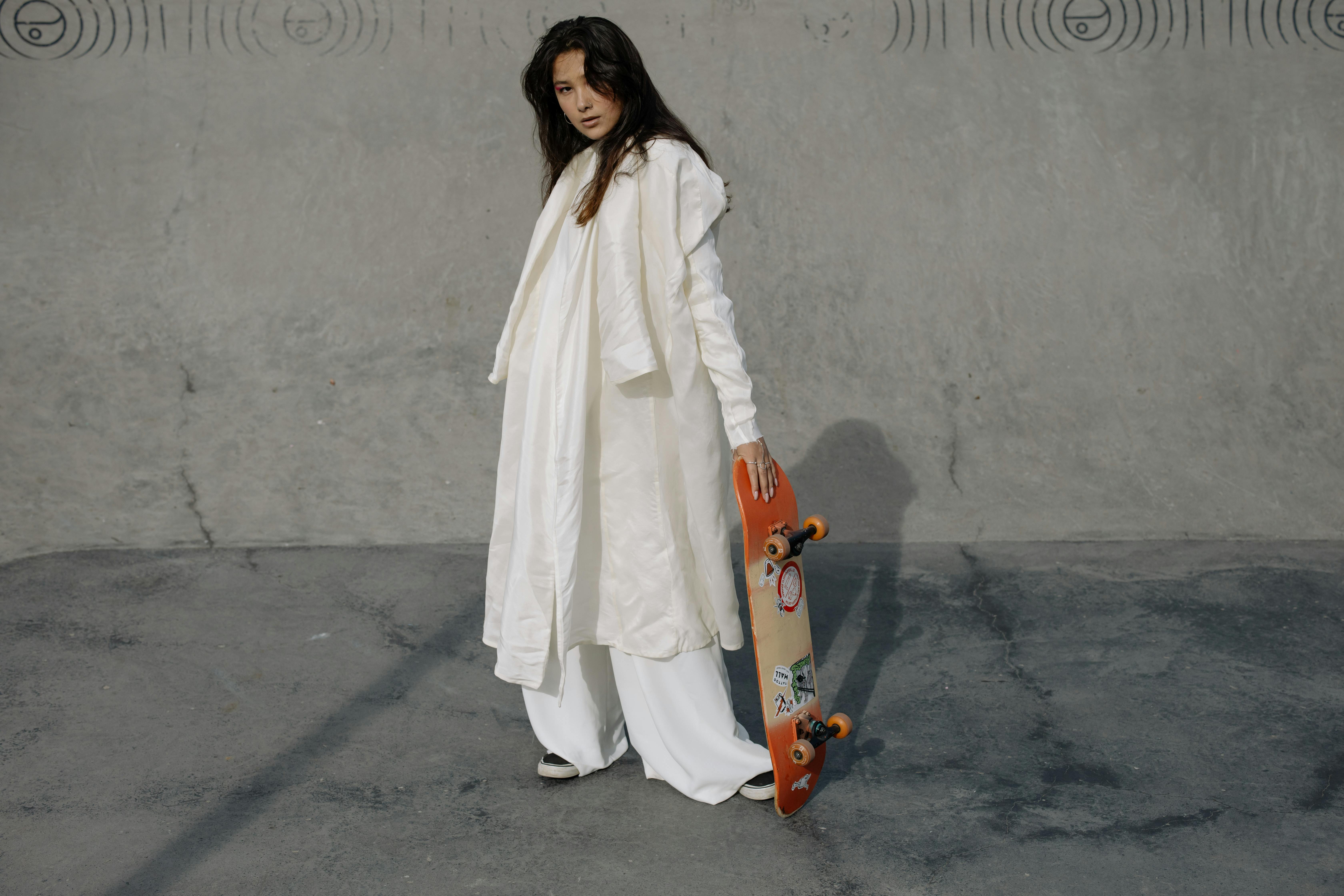 How long does it take for 4 inches of concrete to cure?